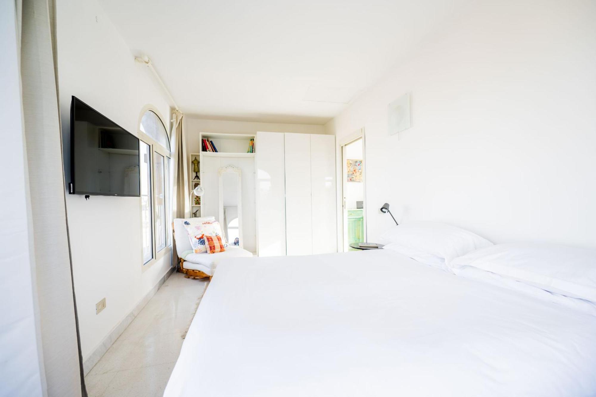 St John Basilica Lovely Tower Apartment *